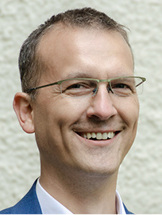 <p>
<span class="GVAutorInline">André Hückstädt </span>
</p>

<p>
ist Prokurist und Leiter der Abteilung Finanzierung Energie- und Infrastrukturprojekte bei der Umweltbank.
</p>

<p>
</p> - © Foto: Umweltbank

