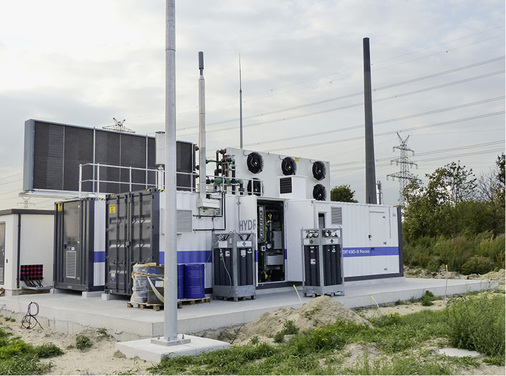 <p>
</p>

<p>
Chemiepark am Holstendamm: Der Elektrolyseur verfügt über 2,4 Megawatt elektrischer Leistung. 
</p> - © Foto: Niels H. Petersen

