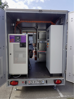 



Die Salzbatterien eingebaut in einen mobilen Wagen.
