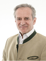 
Herbert Paierl



ist seit Juli 2019 Präsident von PV Austria. Schon 1995 kam er in die Energiebranche. Nachdem er 2004 aus der Steierischen Landesregierung ausschied, widmete er sich dem Bau und Betrieb von Solaranlagen. Paierl ist am Anlagenbetreiber PLB Energie beteiligt.



