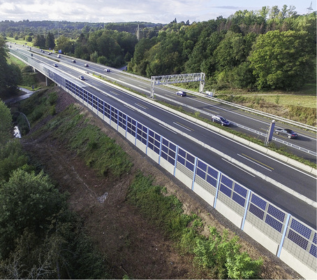 <p>
</p>

<p>
Drohnenbild der Anlage an der Bundesautobahn A13 bei Aschaffenburg: Offenbar hat sich der Aufwand gelohnt.
</p> - © Foto: Kohlhauer

