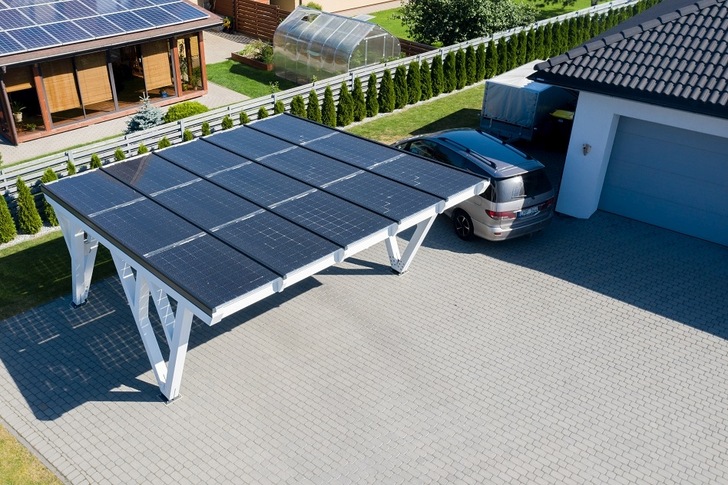 SoliTek Wohnhaus-Solarcarport - © Solitek SoliTek Wohnhaus-Solarcarport - © Solitek