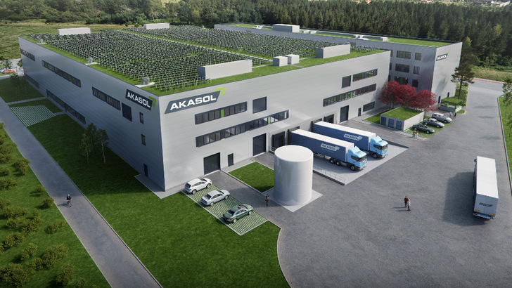 Mit der neuen Produktionslinie erreicht Akasol eine Fertigungskapazität von 800 Megawattstunden Speichervolumen pro Jahr. - © Akasol
