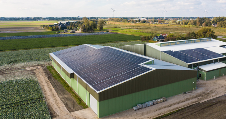 Solar﻿anlage bei einem Landwirt in Oterleek in den Niederlanden.