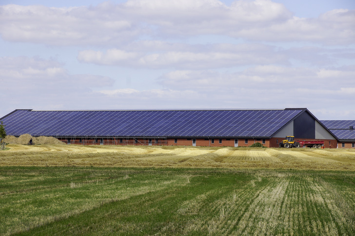 Selbst bei unverschatteten Dächern liefern Anlagen mit Leistungsoptimierern mehr Ertrag. - © Foto: Solaredge
