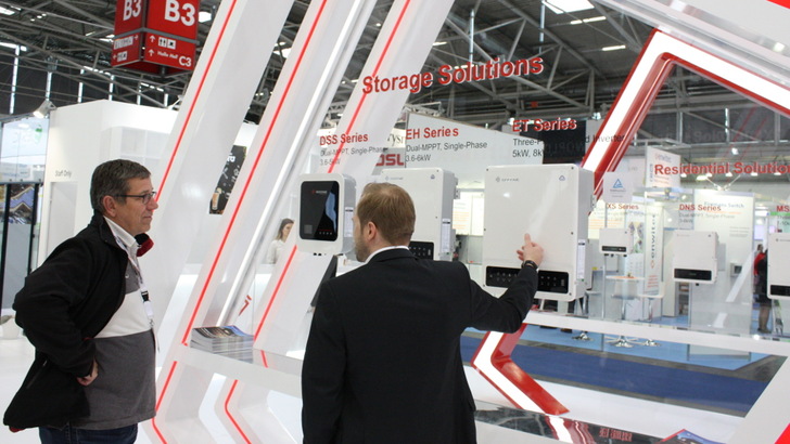 Goodwe präsentierte sich auf der Intersolar 2019 selbstbewusst mit einem weiten Leistungsbereich der Solarwechselrichter. - © Heiko Schwarzburger
 Goodwe präsentierte sich auf der Intersolar 2019 selbstbewusst mit einem weiten Leistungsbereich der Solarwechselrichter.