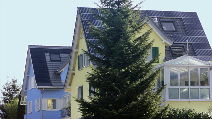 Die Hauseigentümer können auch nach 2030 auf einen Investitionszuschuss zu ihrer Solaranlage hoffen.