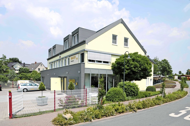 Firmenzentrale der Bauer-Gruppe in Selzen, zwischen Mainz und Worms gelegen. - © Foto: Bauer Energiekonzepte
