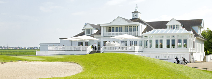 Das ehrwürdige Clubgebäude am Golfplatz St. Urbanus in Köln. - © Foto: Sharp/St. Urbanus/Sharp
