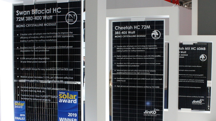 Die neuen Baureihen Swan und Cheetah von Jinko Solar - erstmals vorgestellt auf der Intersolar 2019 in München.