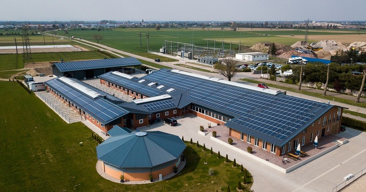 Auch Hanwha Q-Cells unterstützt die Klage des BSW vor dem Verfassungsgericht.