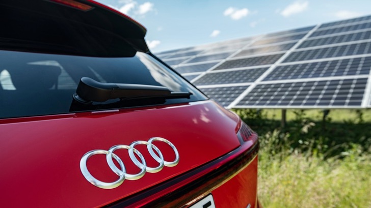 Mit gebrauchten Batterien von Audi will EnBW Ökostrom puffern.