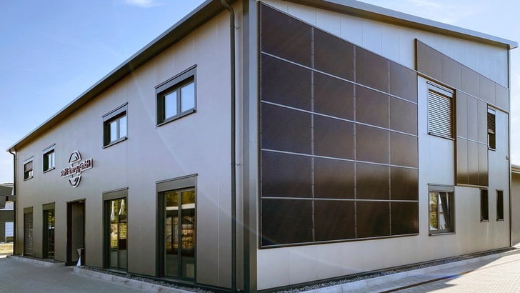 Das Firmenegbäude der Rehl Energy nutzt nun die energieeffiziente Gebäudeautomation von Ecocoach. - © Ecocoach
