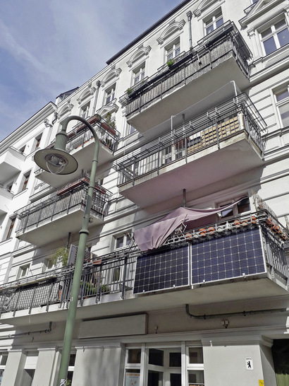 Die ersten Balkonanlagen wurden schon in Berlin gesichtet, hier im Ortsteil Prenzlauer Berg.