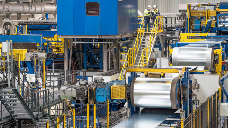 Die Firma Wuppermann produziert verzinktes Spaltband und ist spezialisiert auf besonders hohen Korrosionsschutz für Anwendungen in der Solarbranche.