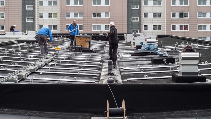 Großes Mieterstromprojekt im Mühlengrund mit Solarstromanlagen auf 23 Gebäuden. - © Berliner Stadtwerke, Mathias Voelzke
