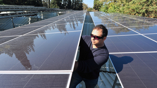 Der Zubau an Solaranlagen nimmt weltweit immer mehr Fahrt auf.