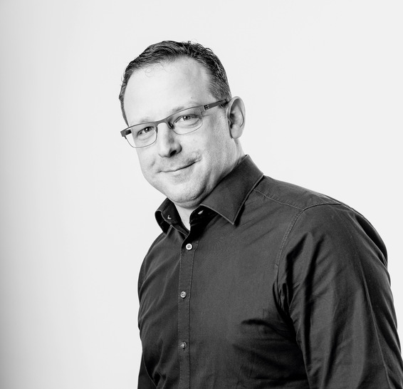 Holger Schroth leitet als Chief Product Officer Entwicklung und Produktmanagement beim Monitoring-Pionier Solar-Log.
