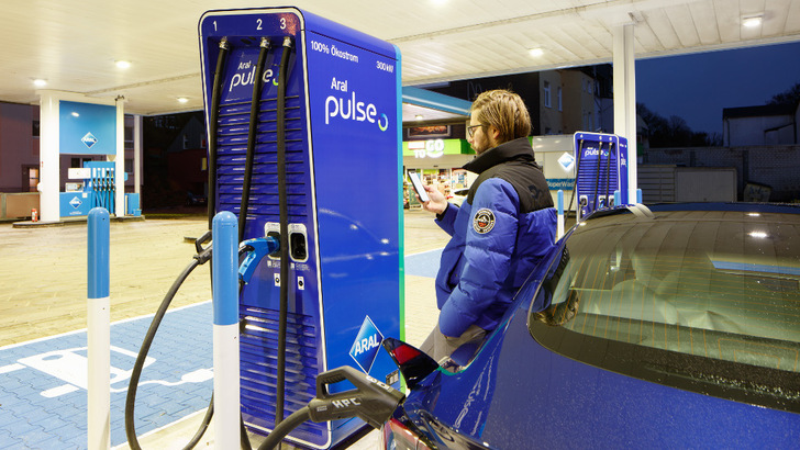 Aral fasst seine E-Sparte künftig unter der Marke Aral pulse zusammen.