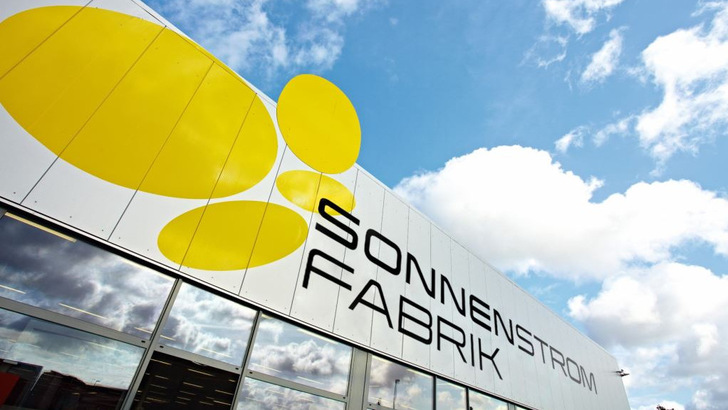 Unter anderem mittels Investitionen in den Maschinenpark konnte die Sonnenstromfabrik ihren Absatz steigern. - © Sonnenstromfabrik
