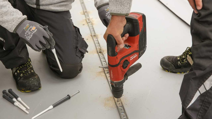 Flachdachmontagesystem von Sika.