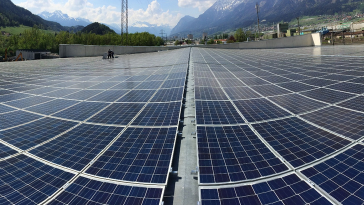 Wie viel kostet derzeit eine Solaranlage in Österreich? PV Austria führt dazu derzeit eine Umfrage unter Installateuren und Planern durch. - © Tyrol PV
