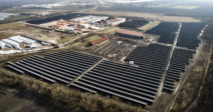 Die fertiggestellte Photovoltaikanlage Schafflerhofstraße in Österreich.