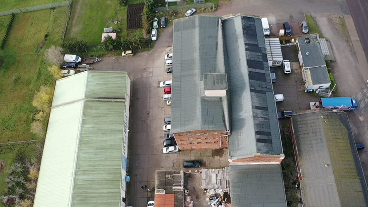 Im Angebot sind Sonnendächer mit 266 Kilowatt Solarleistung, die im April in Betrieb genommen werden sollen.