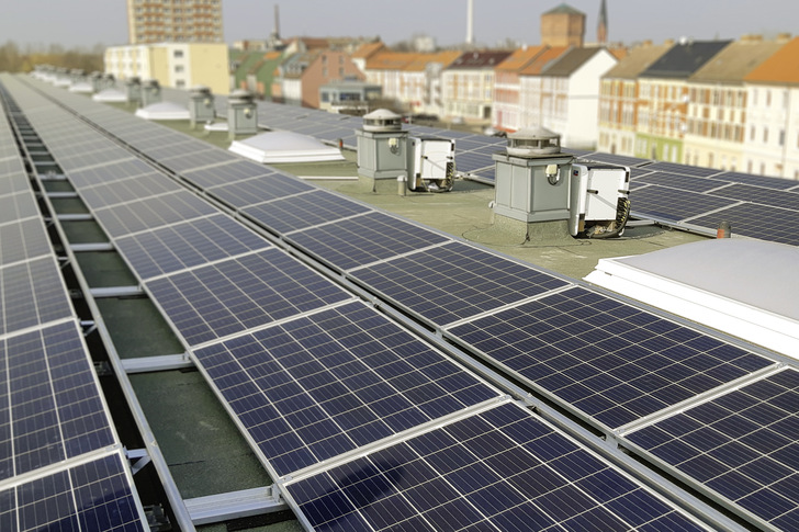 Mieterstromanlage in Herford. Sie wurde von der WWS Herford errichtet. - © Foto: Solarimo
