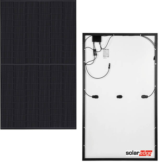 Smarte Module: Das Sortiment umfasst komplett schwarze Module mit 355 bis 360 Watt. - © Solaredge
