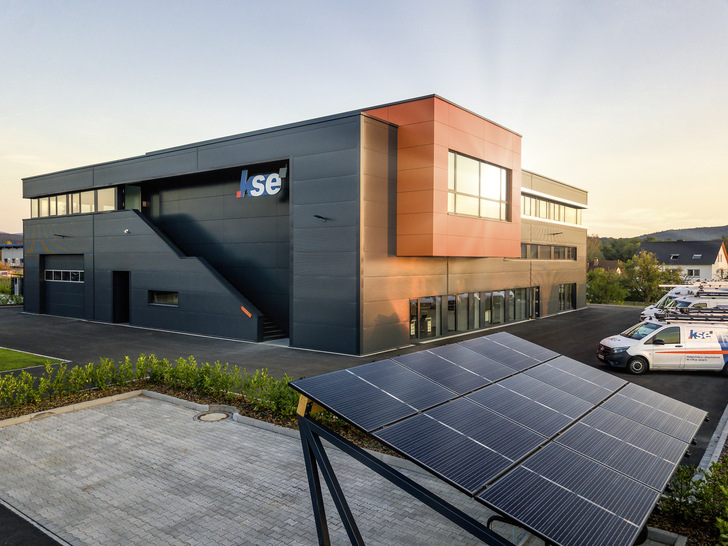 Als großer Solarteur in der Region wollte KSE ein eigenes Leuchtturmprojekt realisieren.