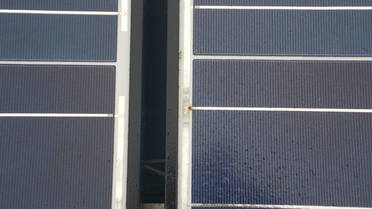 Defekte Module können  durchaus wieder aufbereitet werden. Der Vorteil: Dann muss der Anlagenbetreiber kein neues Modul finden, das zu den anderen passt.