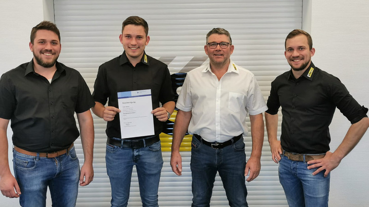 Felix Simon (2.v.l.) komplettiert das Team von Sifatec.