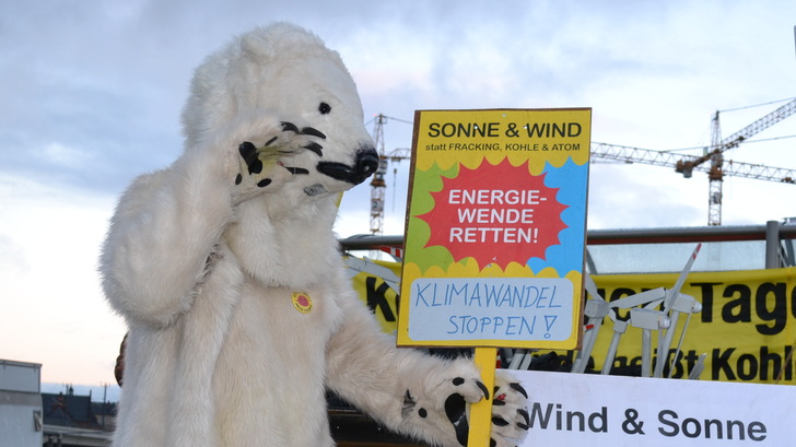 Eine Demo gegen den Klimawandel und für die Energiewende in Berlin