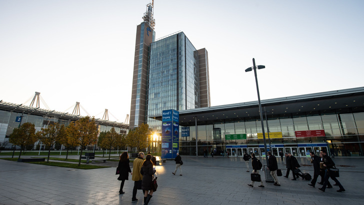 Kleine und mittlere Unternehmen können die Teilnahme an der EnergyDecentral gefördert bekommen.