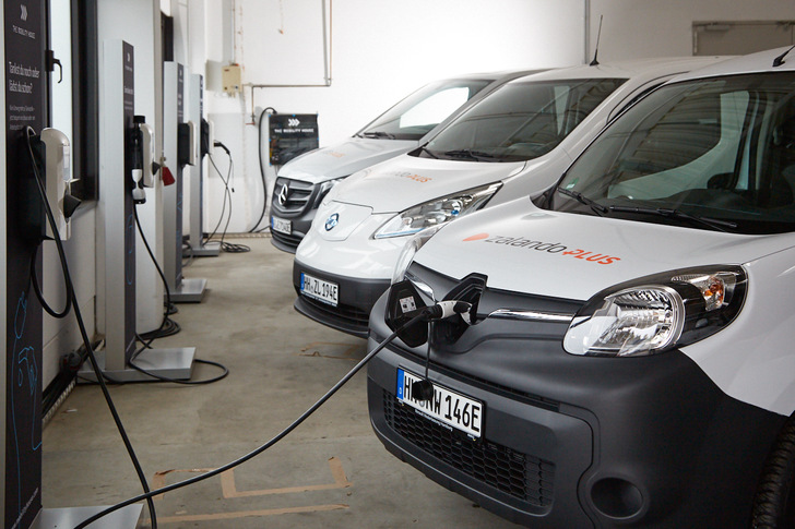 Jetzt gibt es auch eine Förderung für Ladesäulen, wenn daran ausschließlich die Elektroautos des eigenen Unternehmens laden. - © Zalando
