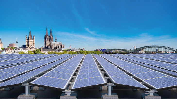 Die Domstadt will bis 2035 klimaneutral werden. Dazu ist mehr Photovoltaik notwendig.