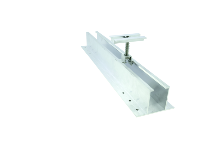 Modulklemme mit fünf Zentimetern Höhe.