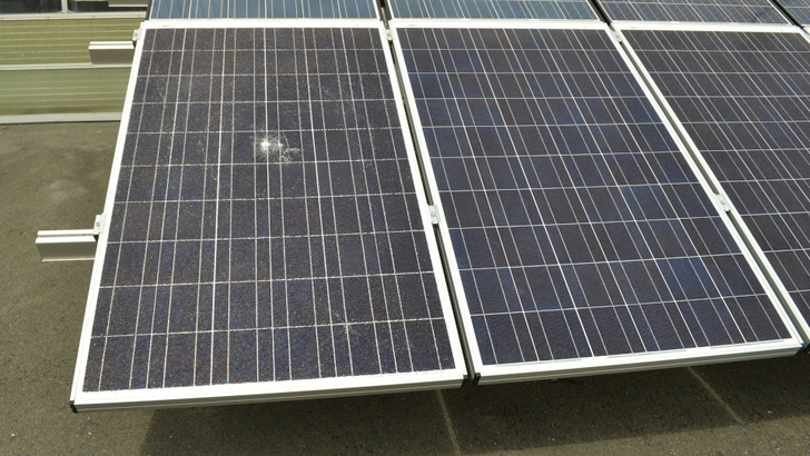 Bei einem Hagelschaden ein passendes Ersatzmodul zu finden, ist gar nicht so einfach.