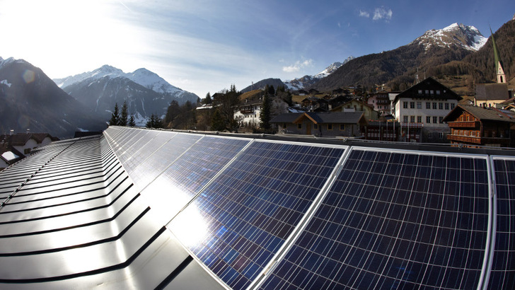 Salzburg unterstützt mit einem Investitionszuschuss den Bau von gewerblichen Solaranlagen. - © KLIEN/Ringhofer
