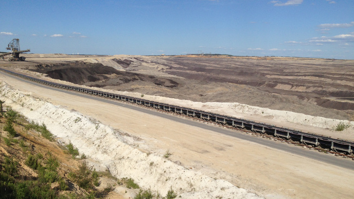 Der Kohlenbergbau hat gigantische Brachen hinterlassen, die sich hervorragend für Solarparks eignen.