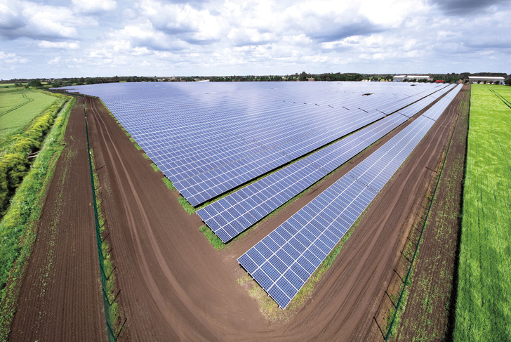 Das Portfolio besteht aus mehr als 30 Projekten zwischen zwei und 70 Megawatt.
