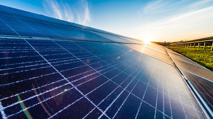 Der neue Solarpark wird 44 Hektar Fläche nutzen.