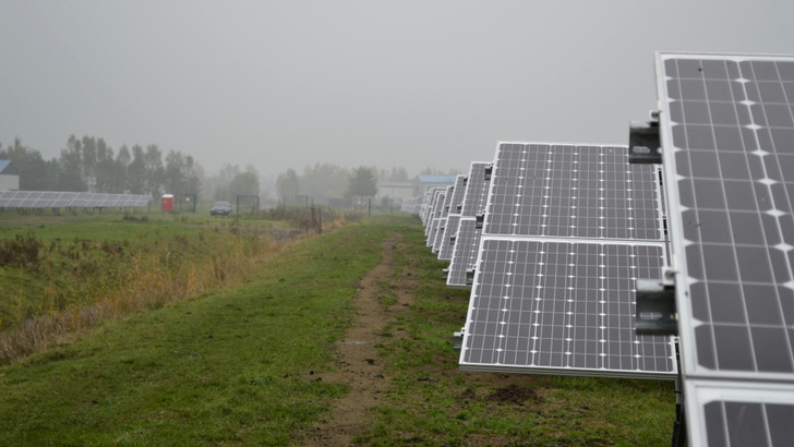 Trübe Aussichten vor allem für Solarparks. Denn hier stehen zukünftige Investitionen auf der Kippe, wenn sie nicht sicher sind. - © Velka Botička
