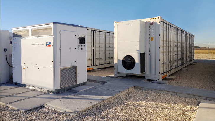 Powin wird unter anderem die Sunny Central Storage Systeme von SMA in den USA verbauen. - © SMA

