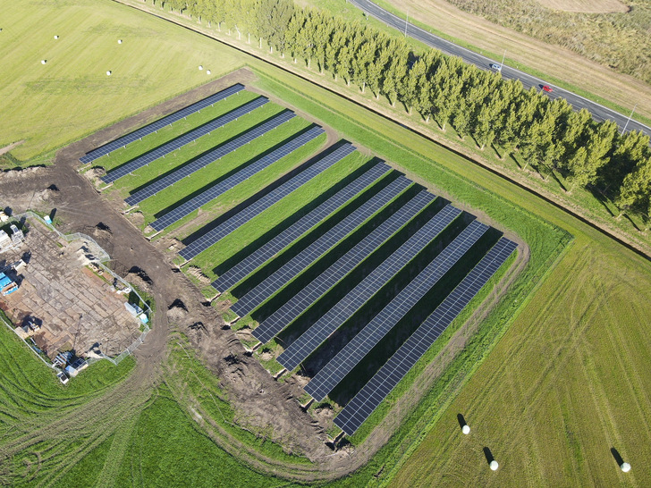 Derzeit in der Inbetriebnahme: Die Agri-PV-Anlage Symbizon bei Almere in den Niederlanden.