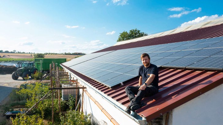 Alexander Kuhn hat lange über die Installation einer Solar­anlage nachgedacht. Der Wegfall der EEG-Umlage auf den selbstverbrauchten Solarstrom machte diese wirtschaftlich. - © Kostal Solar Electric
