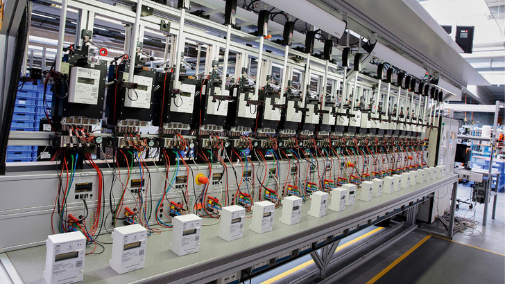 Ab 2025 sollen die Smart Meter ausgerollt werden.