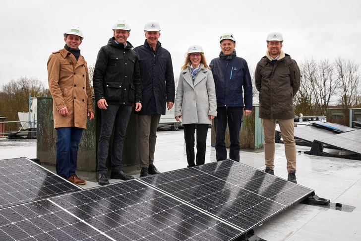 Künftig sollen mehr Mieter in Hamburg vom Solarstrom vom eigenen Dach profitieren. - © R. Schlossnickel
