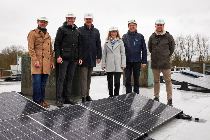 Künftig sollen mehr Mieter in Hamburg vom Solarstrom vom eigenen Dach profitieren.